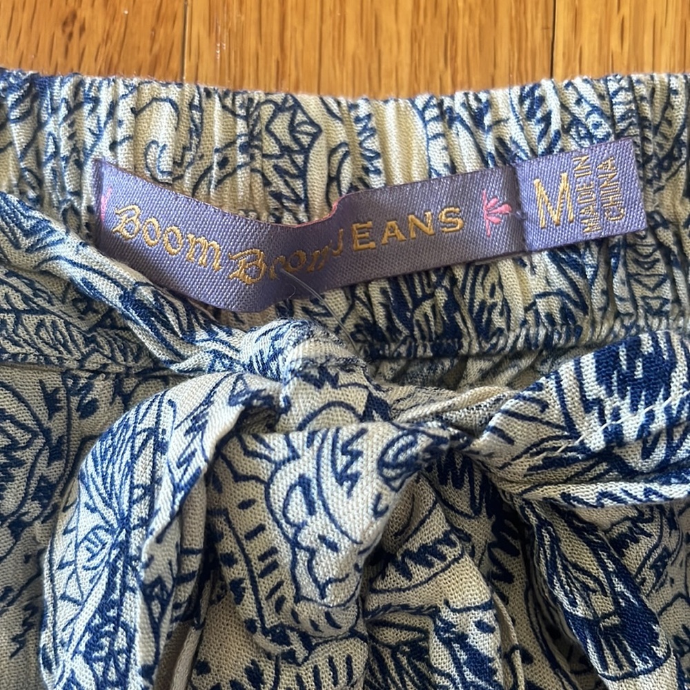 NWT Francesca’s Ruffle Shorts - Picture 4 of 8